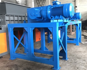 雙軸撕碎機的環(huán)境污染和噪聲如何處理？