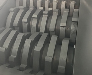 工業(yè)固廢撕碎機(jī)的刀片磨損后要如何處理？